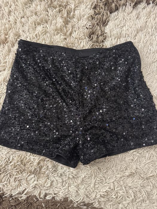 Черни къси гащи с пайети