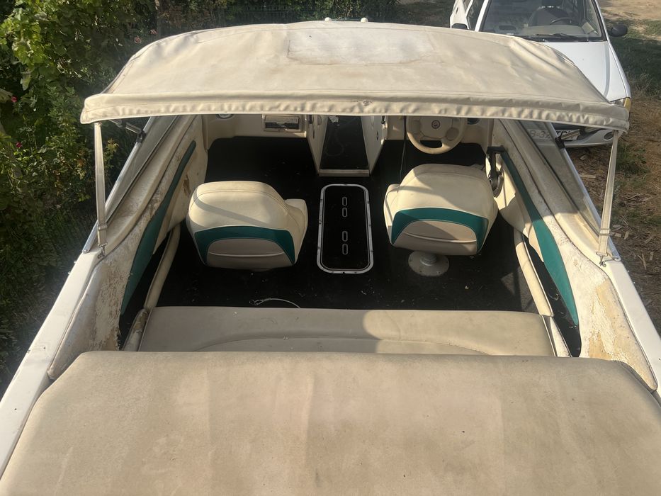 Barca Stingray motor inbord