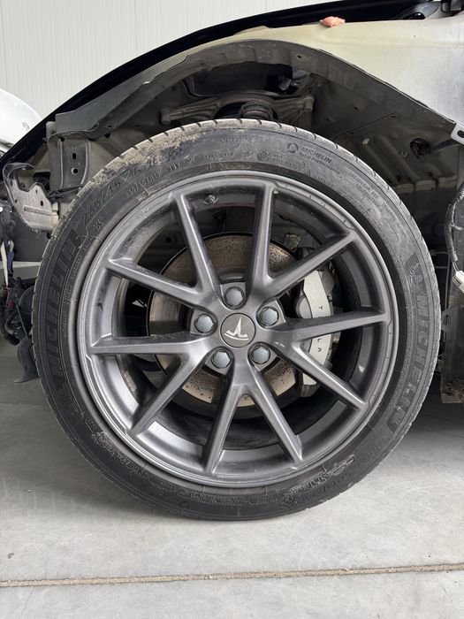 Джанти r18 Tesla model 3