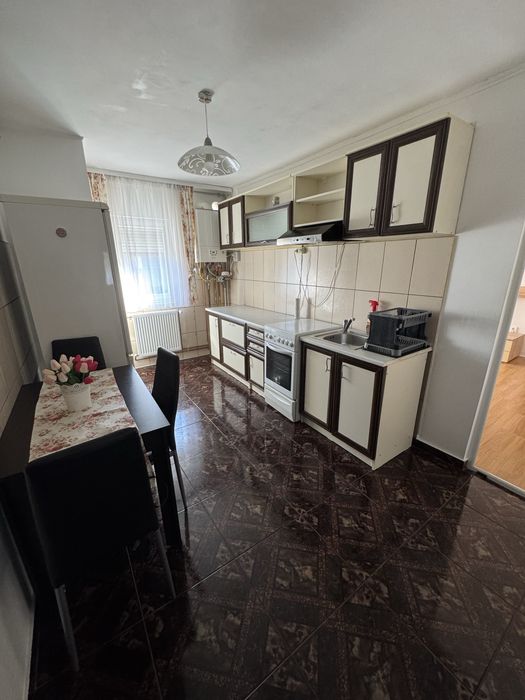 Proprietar , inchiriez apartament 2 camere Iulius Mall  centrala propr