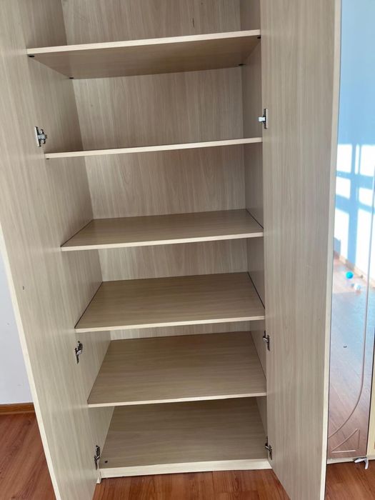 Продам шкаф для одежду