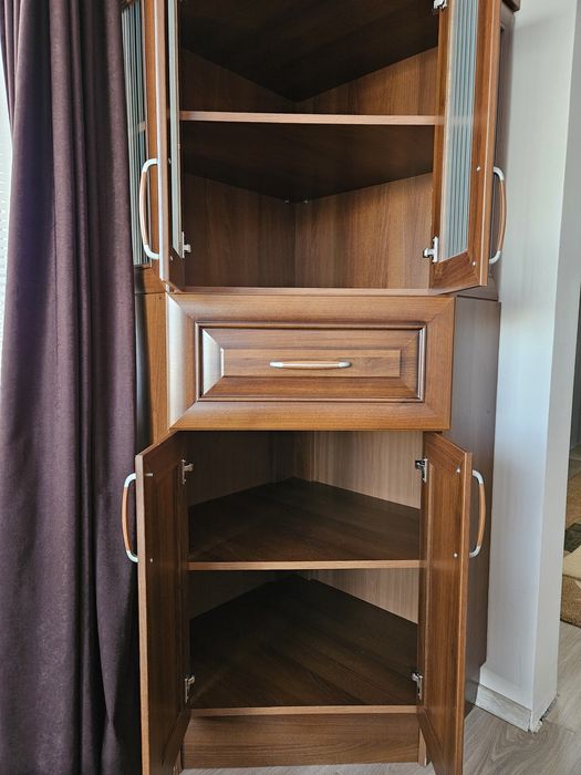 Шкафове за всекидневна  3 броя .