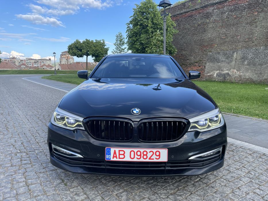 Bmw 520 g30 190 Cp Plafon negru M paket Full Led -Camera -Ambientale Piele- Navi Mare