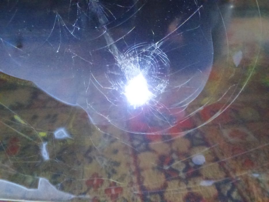 Телевизори "Philips" 50pus 8518 Ambilight и LG 55UR73003LA на части