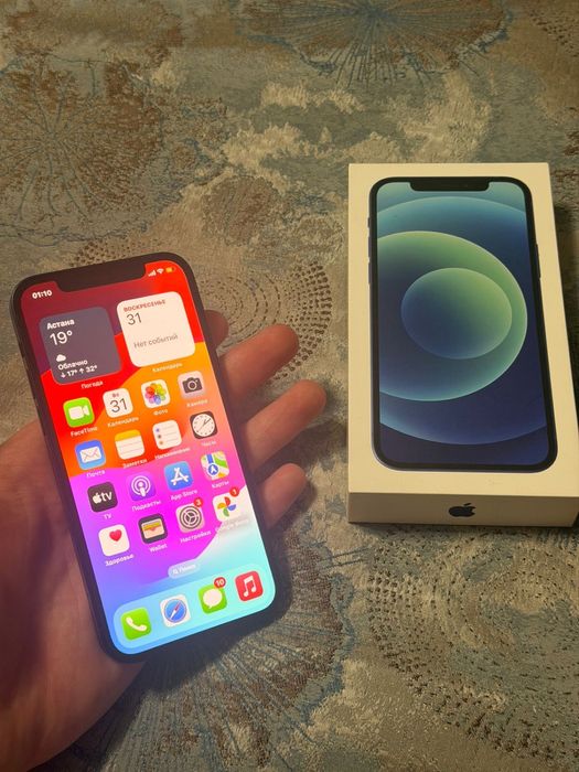 iPHONE 12 10/10