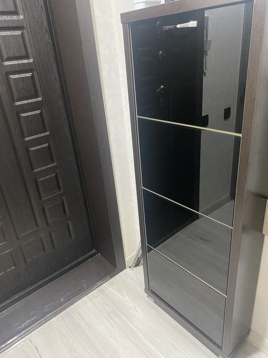 Продам обувницу