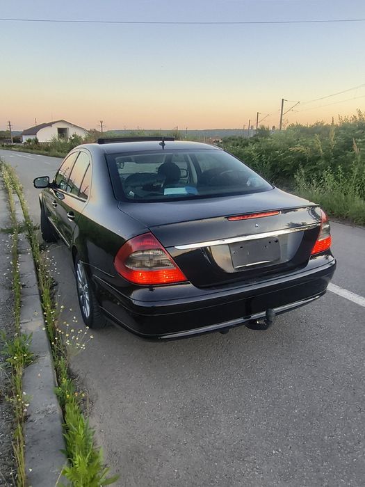 Mercedes  E 220  2007