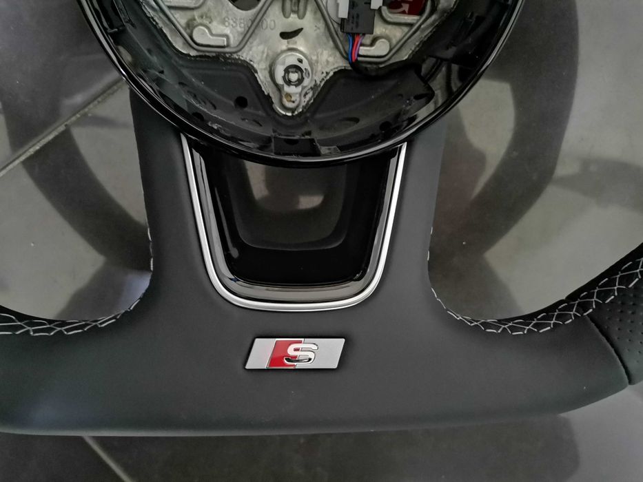 Нов S Line Спортен Волан Черна Кожа + Напа Audi A3 S3 8Y A1 Q3 S-Line