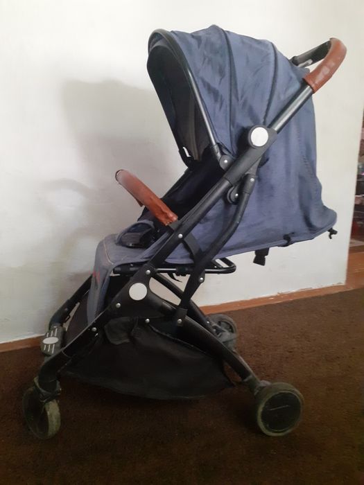 Сотилади чемодан коляска