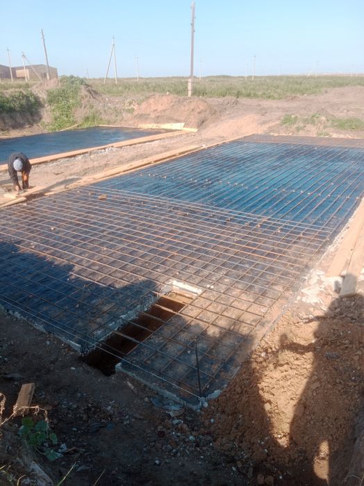 Бетонные работы, арматурщики.