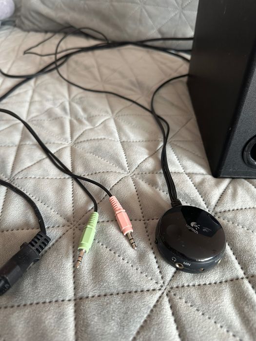 Колонки с буфер Logitech S_220