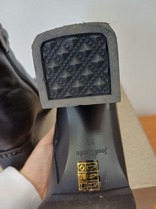 Botine de piele marimea 39