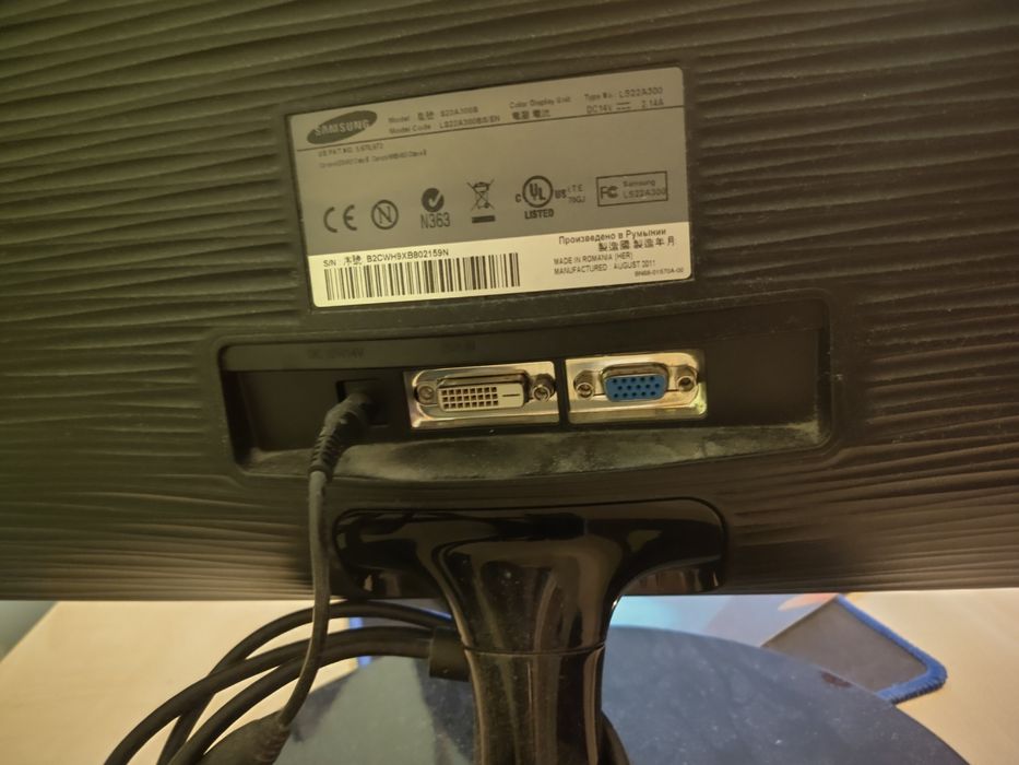 Монитор samsung 21 инча