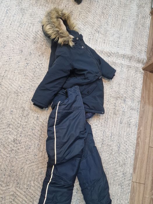 Продам зимнюю куртку со штанами