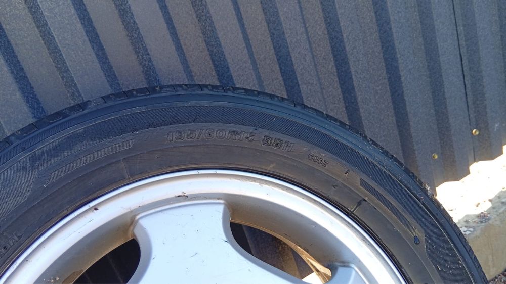 Литые диски и покрышки летние