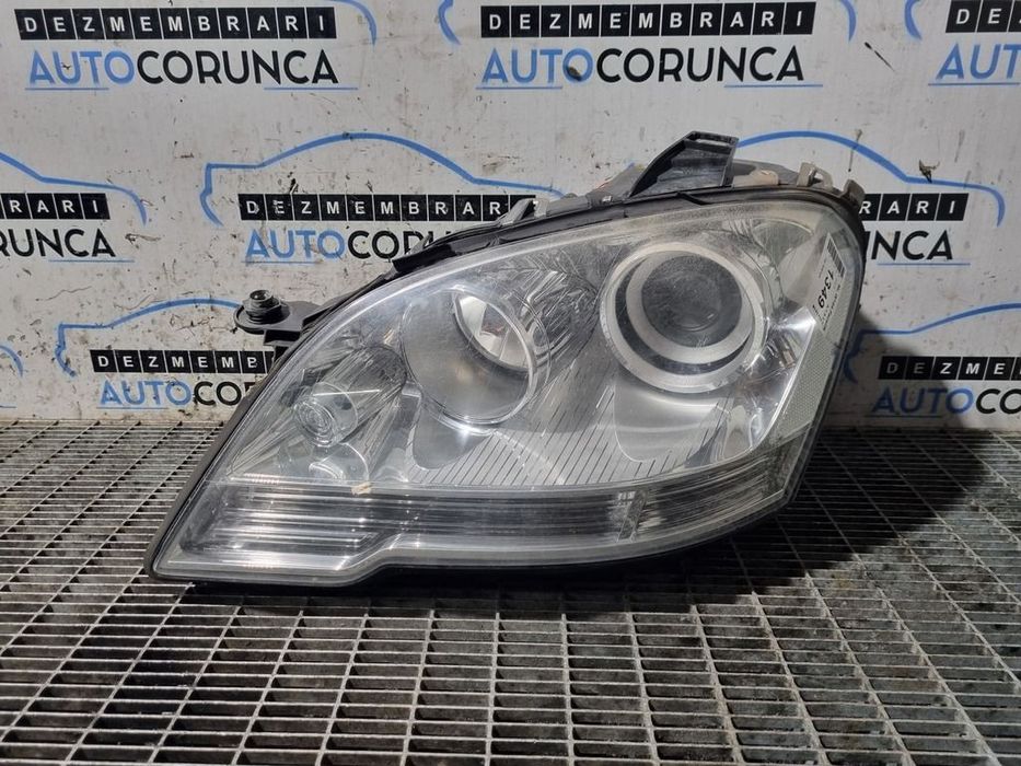 Far Stanga Mercedes ML W164 Facelift 2008 - 2011 SUV 4 Usi (1349) Cu lupă