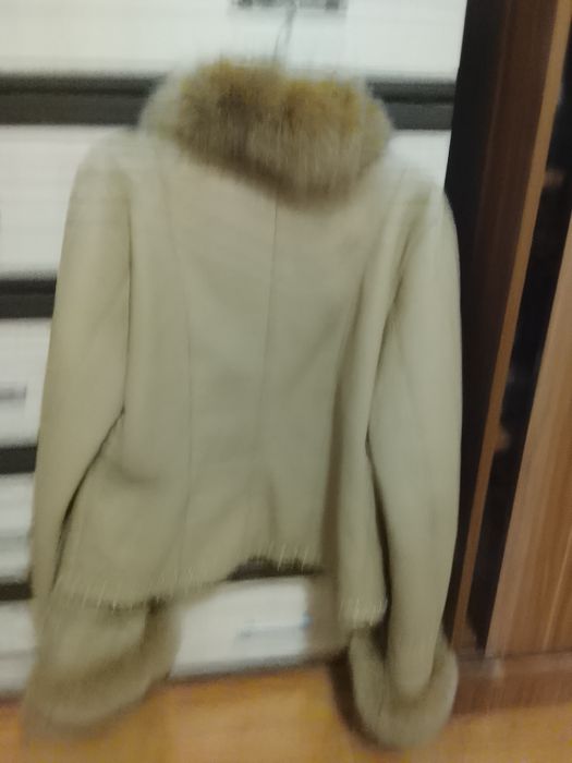 Vând hăinuță piele naturala