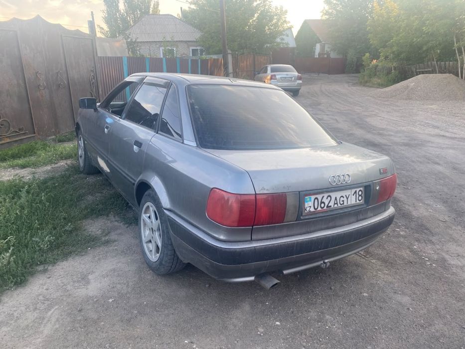 Продам Ауди В4 срочно