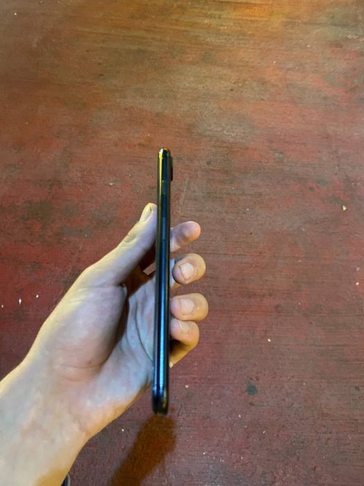 Iphone 7 plus qora