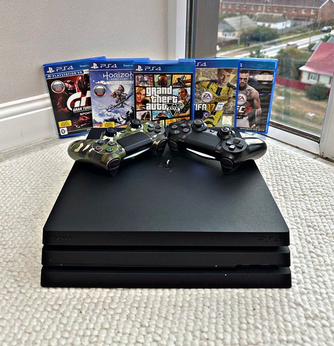 PlayStation 4 PRO память 1TB +5 диска