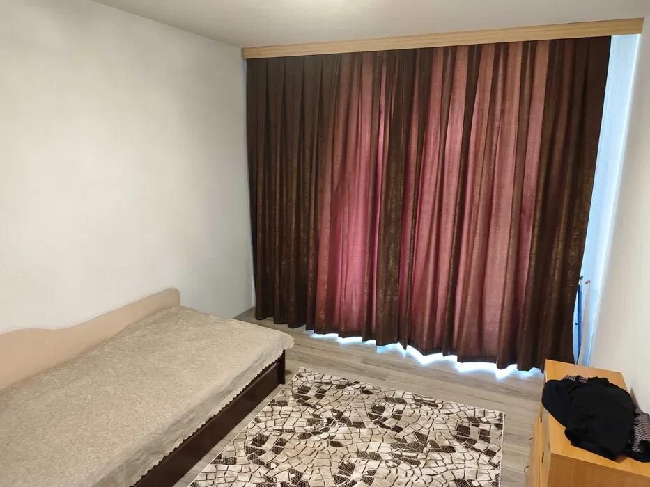 Дава се под наем Тристаен апартамент в Варна, Възраждане 1 - 85 кв.м за 511 € - Снимка #3