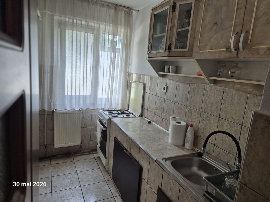 Închiriez apartament