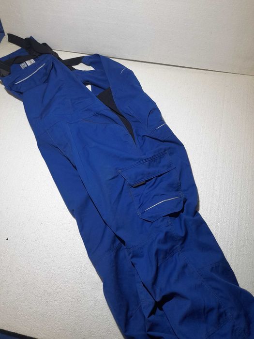 Pantaloni cu bretele Germania 52-54