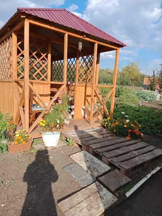 Продам дом с большой территорией!