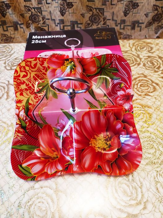 Продам менажницу