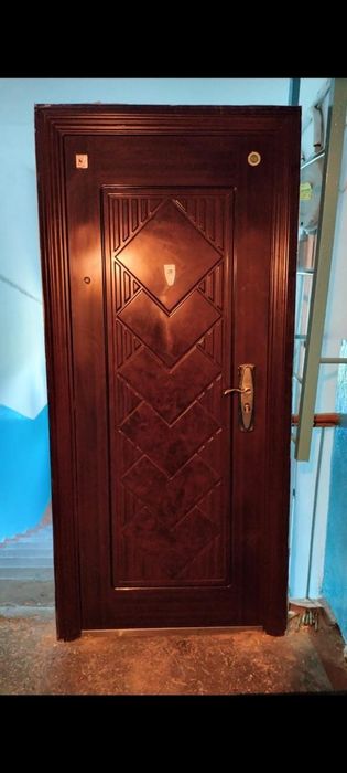 Продам дверь входная