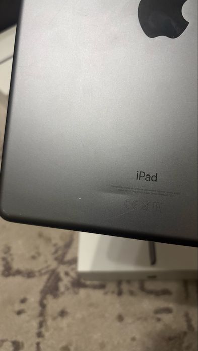 Продам айпад 9 поколение 64 гб