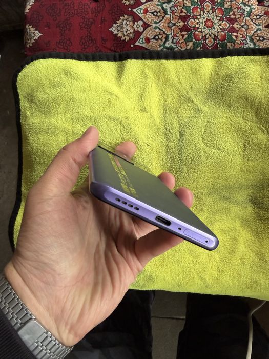 Realmi gt neo5 16.1T hotira holati ideal oqip tel qlila