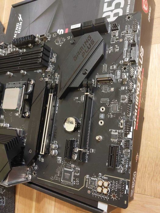 AMD Ryzen 5 5600X + MSI B550 Gaming Plus