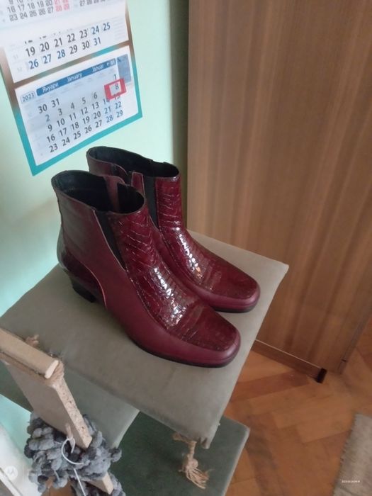 Дамски боти,черни и бордо