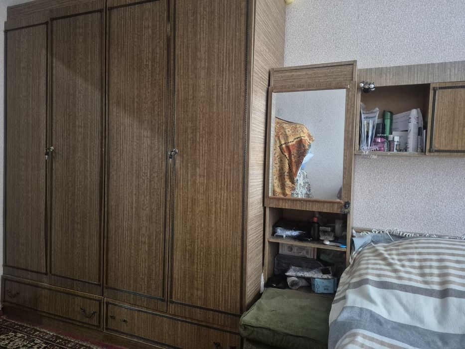 Спальный гарнитур