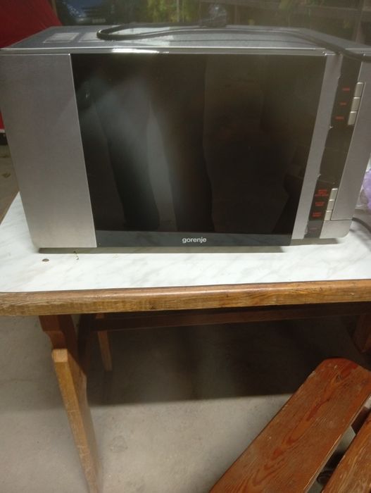 Продается микроволновая печь