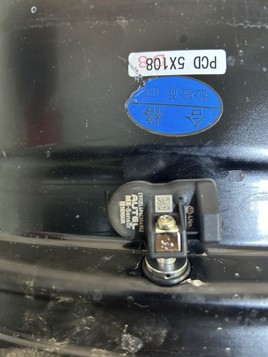 Продам комплект дисков с датчиком на 19 размер.