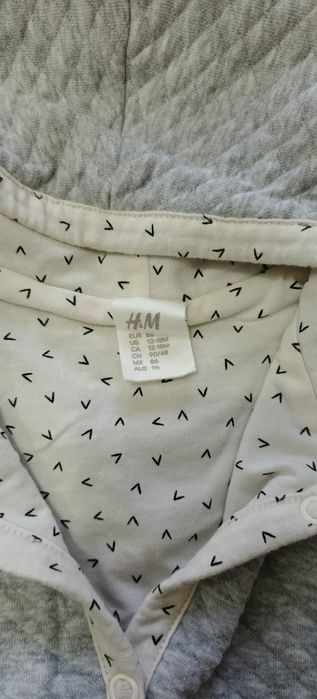 Скидки цен! фирменных вещей! Стёганая кофточка с капюшоном.Осень-весна