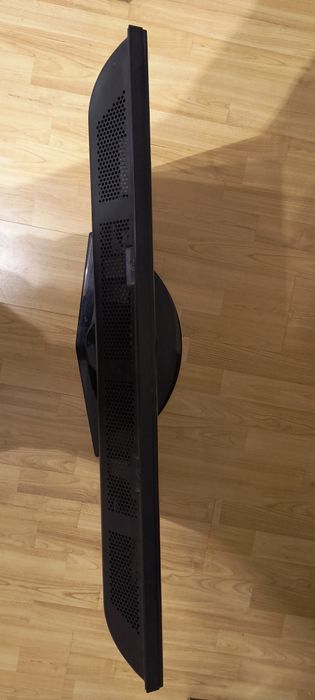 Televizor LG diagonala 82 cm