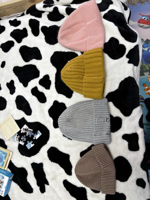Шапки детские и взросле