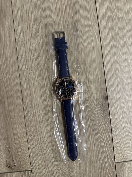 Продам мужские часы