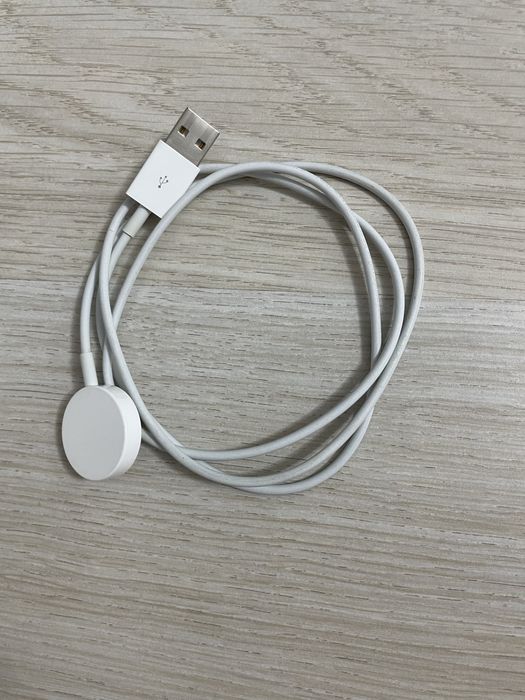 Продаю Apple Watch Series 5 44mm