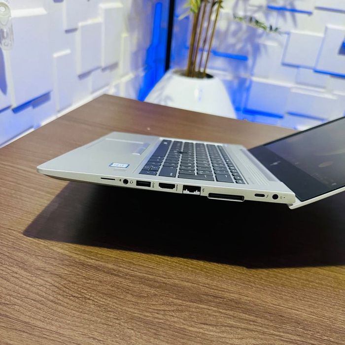 HP ELITEBOOK 830 G5 | INTEL CORE I5-7300U | 256GB | 16GB