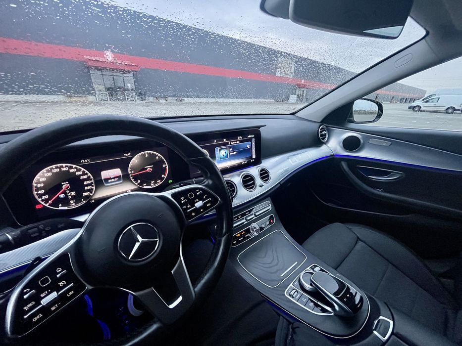 MERCEDES-BENZ E-Class 2019 — imagine 3