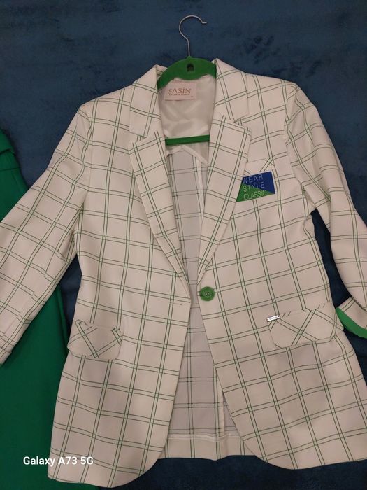 Костюм на  выход