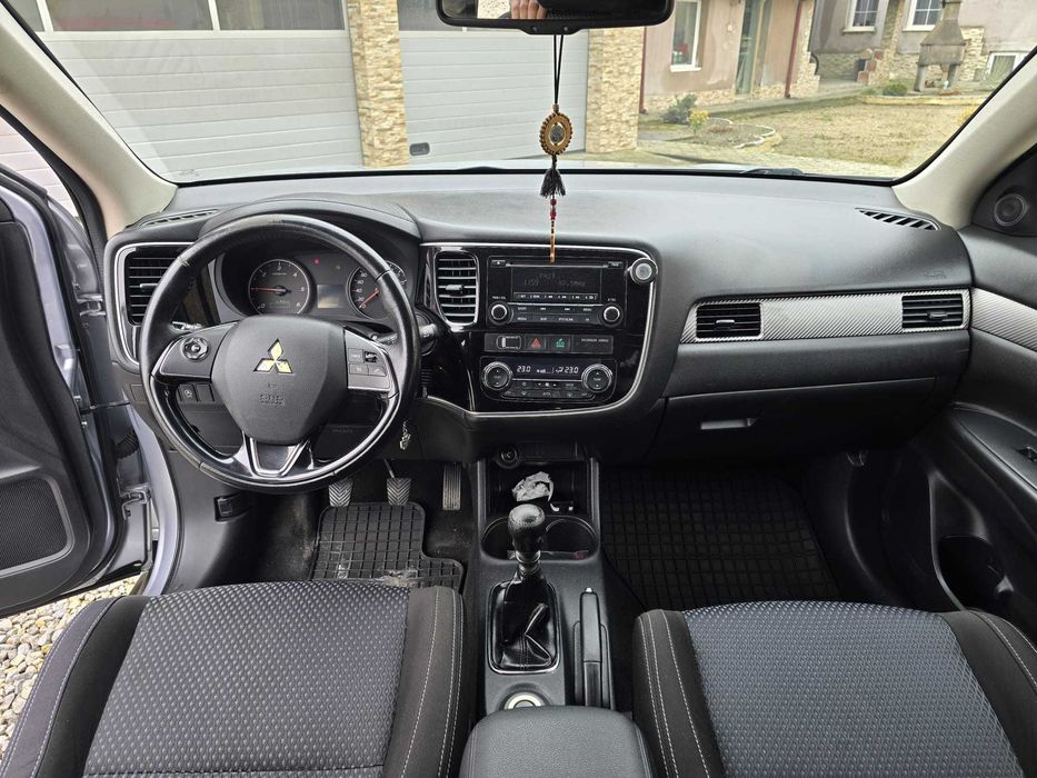 Mitsubishi Outlender 2017