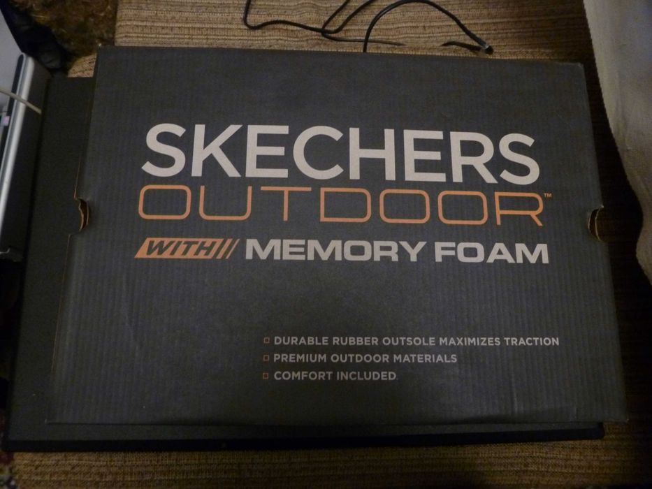 Skechers №46 нови кожени зимни спортни обувки с стелки от Мемори пяна
