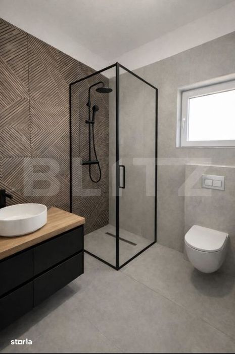 Apartament 3 camere, 2 bai, curte proprie, zona Panduri
