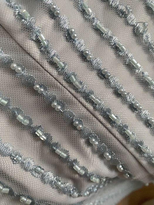 Rochie făcută pe comanda cu mărgele