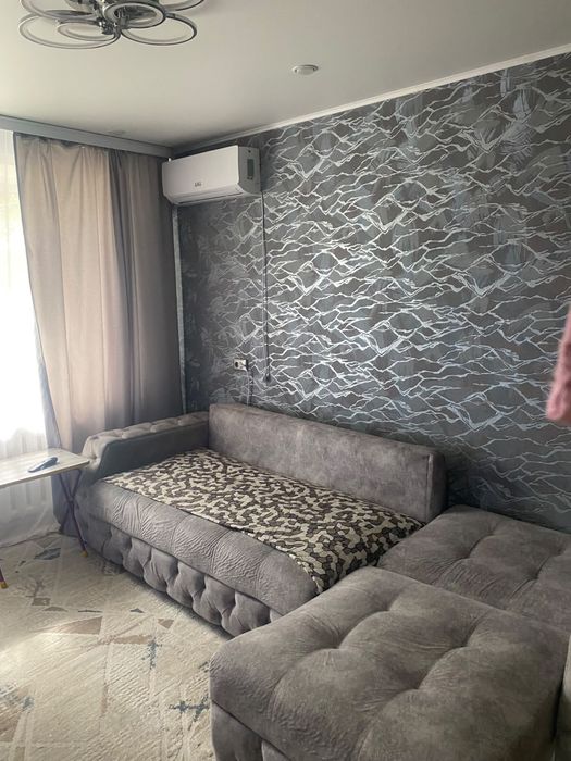 Срочно продам диван